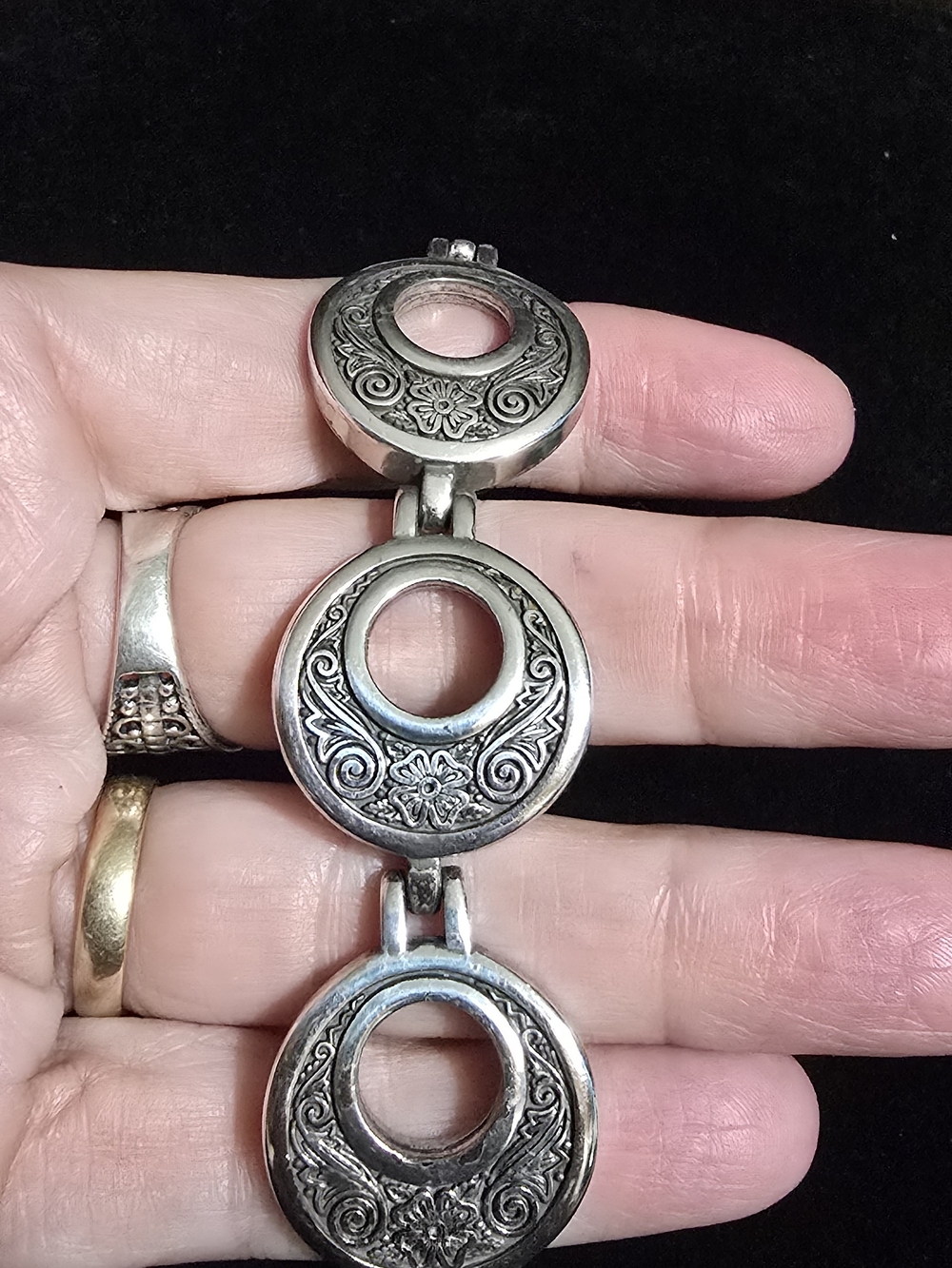 Brighton "Hyde Park" round link bracelet